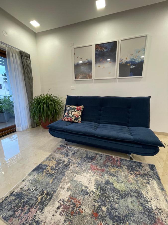 Bridge Serviced Apartment in Banjara Hills Hyderabad Bagian luar foto