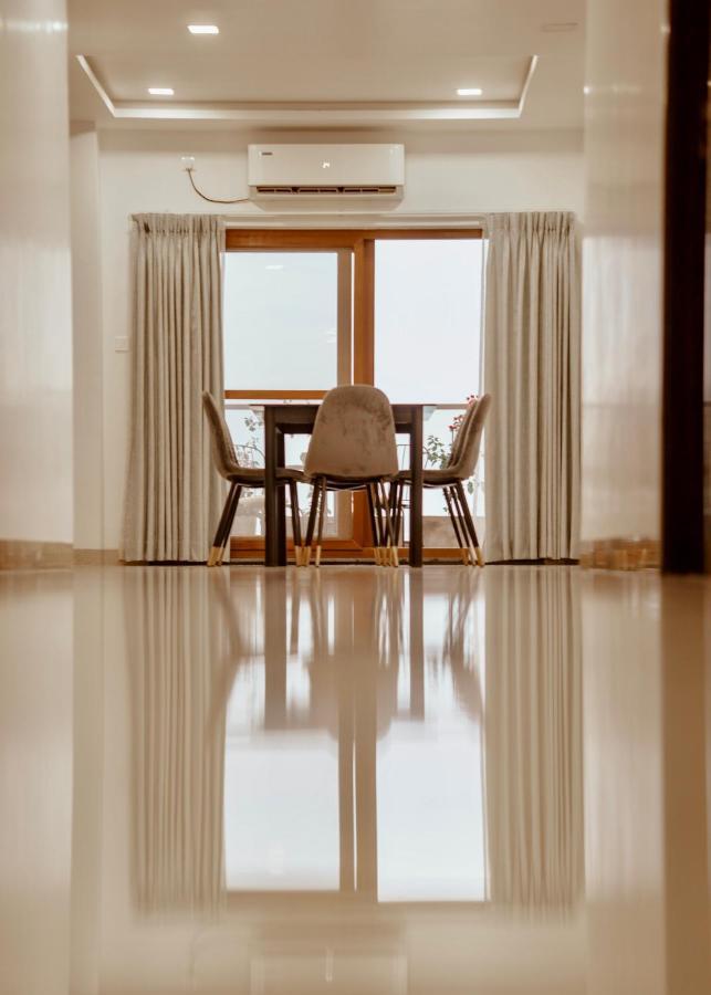 Bridge Serviced Apartment in Banjara Hills Hyderabad Bagian luar foto