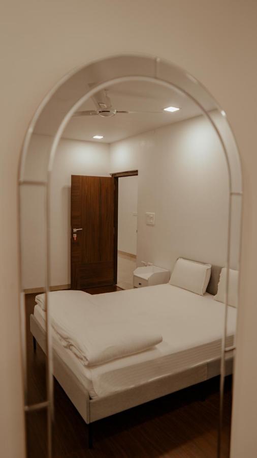 Bridge Serviced Apartment in Banjara Hills Hyderabad Bagian luar foto